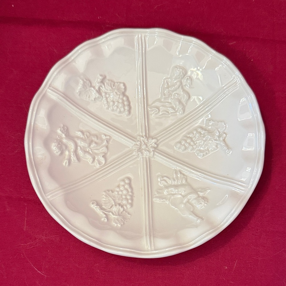 Crabtree & Evelyn Cream Ceramic Plate / Soap Dish